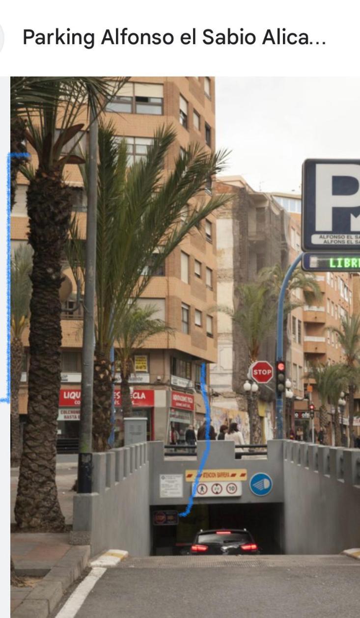 Centrally-Located, Spacious Flat At Historic Centre & Short Walk To Beach Alicante Exterior foto