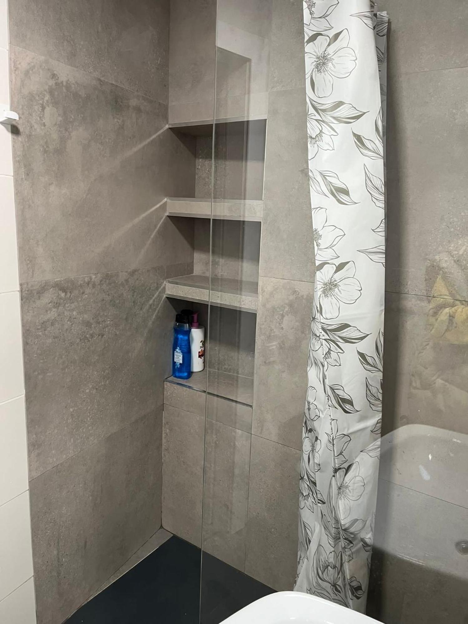 Centrally-Located, Spacious Flat At Historic Centre & Short Walk To Beach Alicante Exterior foto