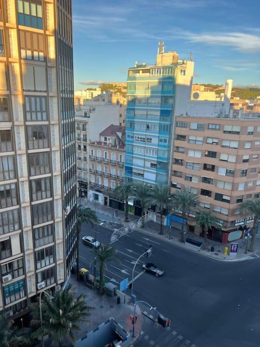 Centrally-Located, Spacious Flat At Historic Centre & Short Walk To Beach Alicante Exterior foto